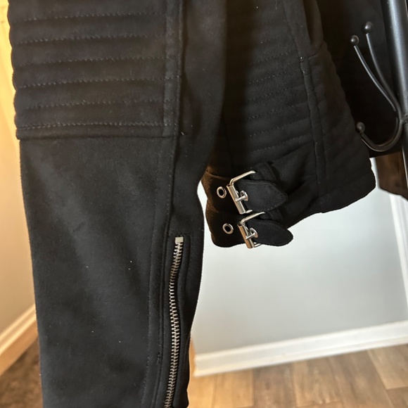 Jacket - Picture 3 of 5